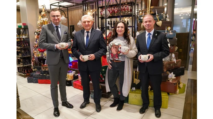 Рождественская Ярмарка в Белостоке 2023 руководство города и соорганизаторы мероприятия
