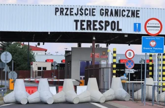 Вид на вход погранперехода в Тересполе после закрытия